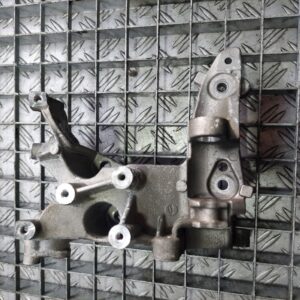Suport alternator Peugeot 1.6 HDI 9HP cod 9684613880