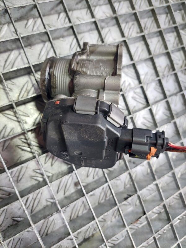 20250221_154633-rotated-1.jpg Clapeta acceleratie Peugeot Citroen Ford 1.6 Tdci cod 9673534480