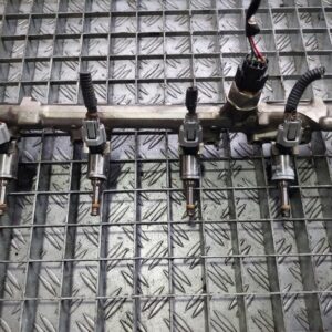 Rampa plus injectoare Ford Focus 1.0 Benzina cod 0261500