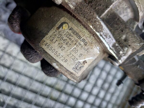 Pompa vacuum Renault Dacia Nissan K9K cod 146505272R