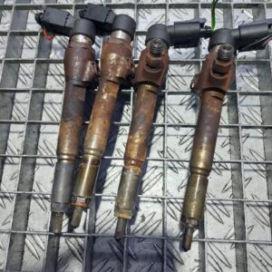 20250221_174201-rotated-1.jpg Injector Renault Nissan Dacia 1.5 dci euro 4 cod 8200842205 8200294788 Siemens