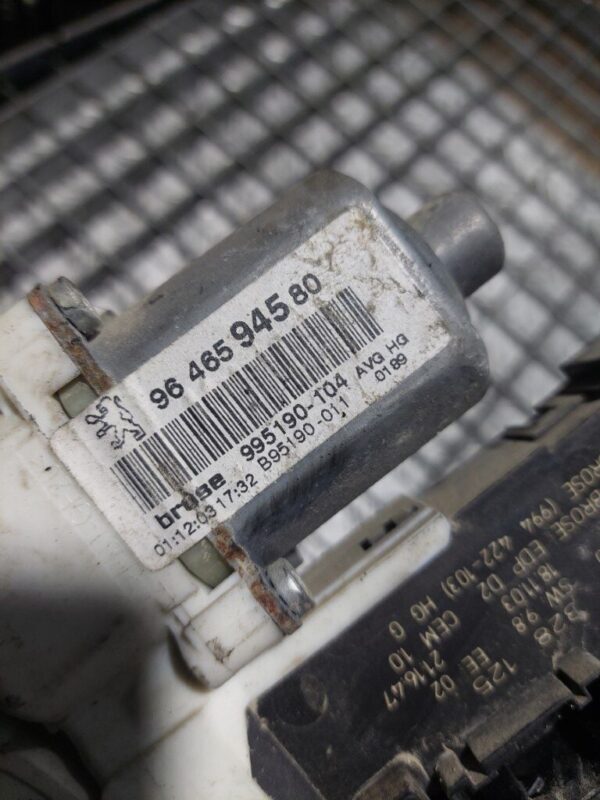 Motoras macara stanga sau dreapta fata Peugeot 407 cod 9646594480