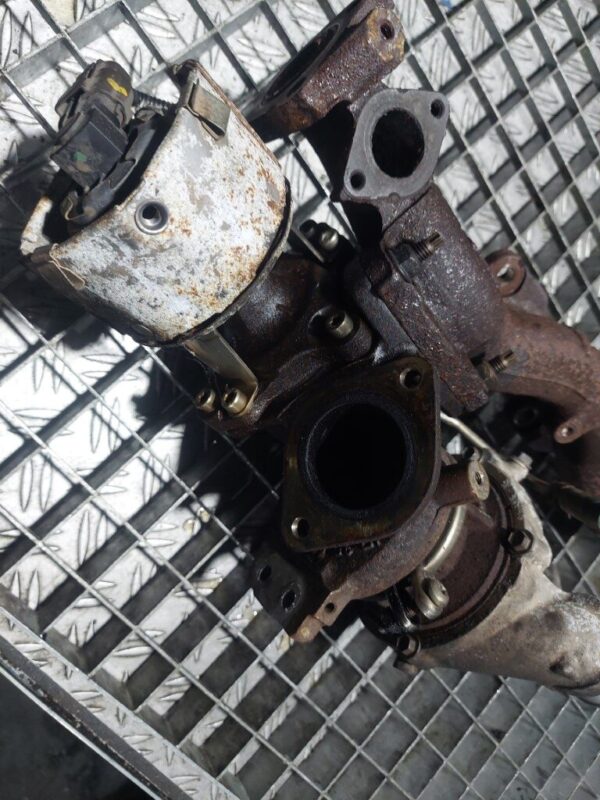 Turbina Land Rover  Jaguar 3.0 D cod AX2Q-6K682-BD