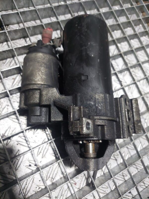 Electromotor BMW Seria 1 Seria 3 Seria 5 2.0 d cod 0001148010