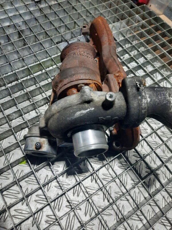 Turbosuflanta Fiat Doblo 1.6 TD MT 105 hp cod 55225012