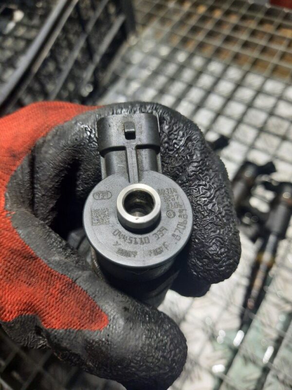 Injector Peugeot Citroen 1.4 HDi 8HR cod 0445110339