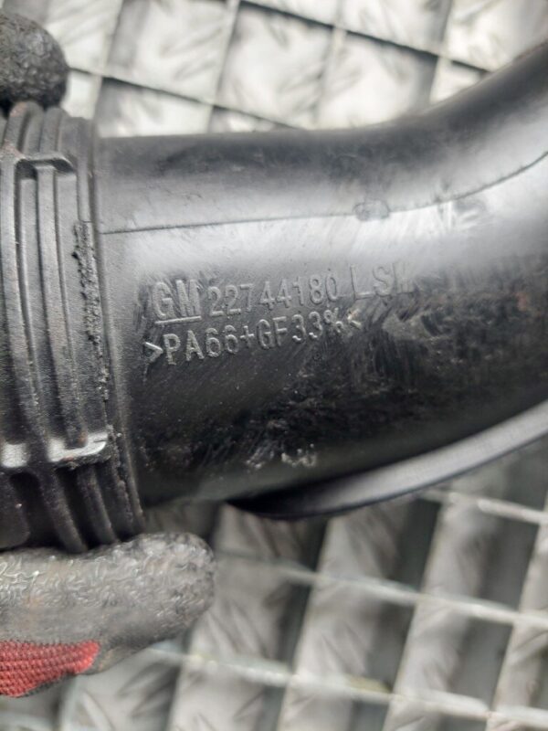 Tub aer intercooler 2.2D Chevrolet Opel cod 22744180