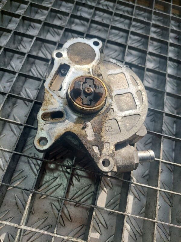 Pompa vacuum Volkswagen 2.0 TDI cod 03l145100