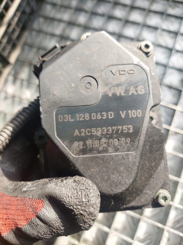 Clapeta acceleratie Volkswagen Audi Skoda 2.0 tdi cod 03L128063D