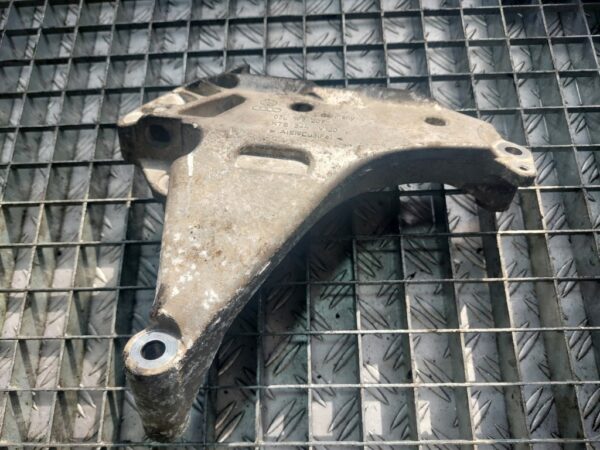Suport motor Volkswagen Skoda 2.0 1.6 tdi cod 03L199207