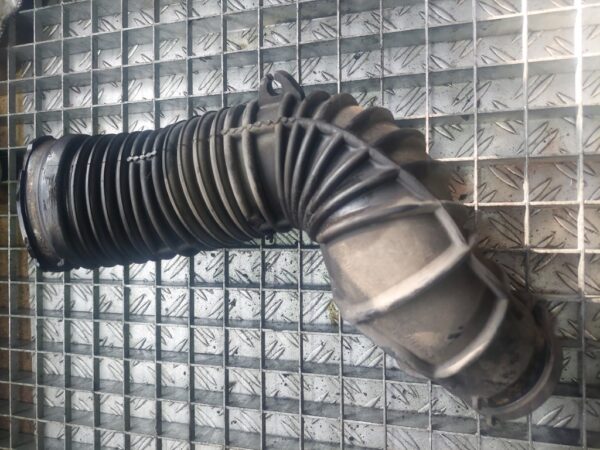 Furtun intercooler 2.0 dci Renault cod 8200714810-b