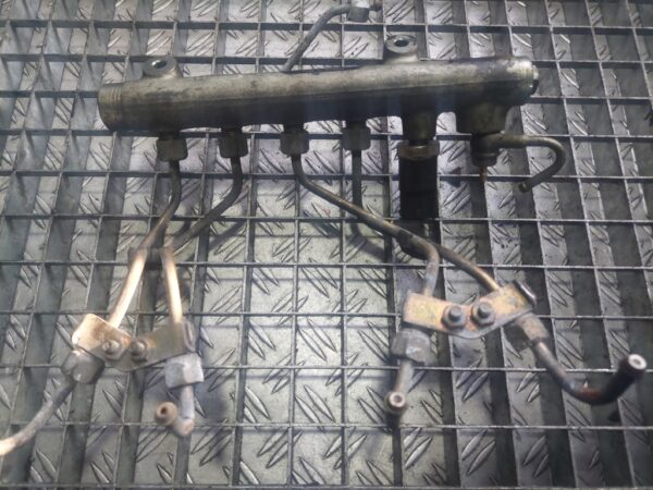 Rampa injectoare Opel 1.7 cdi cod 0445214049