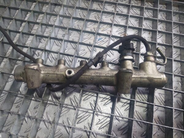 Rampa injectoare 1.7 cdti z17dth Opel Zafira cod 0445214094