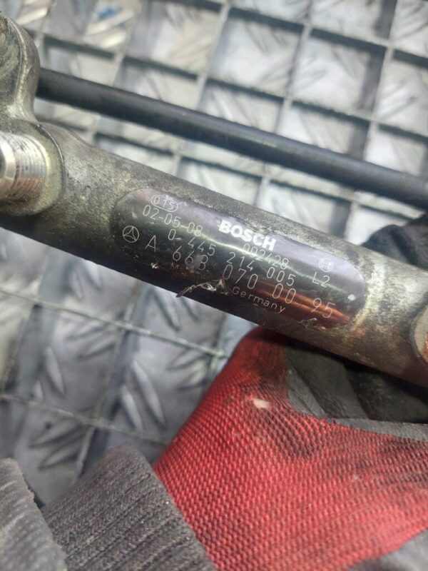 Rampa injectoare cu senzori Mercedes 1.7cdi cod A6680700095 0445214005