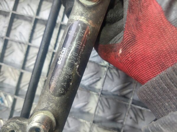 Rampa injectoare cu senzori Mercedes 1.7cdi cod A6680700095 0445214005