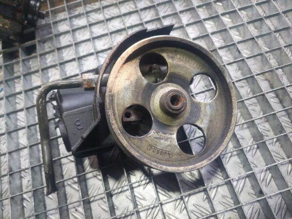 20250222_162329.jpg Pompa Servodirectie Peugeot 1.6 hdi cod 9637058480