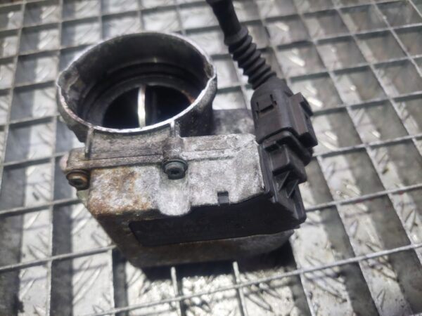 Clapeta acceleratie Volkswagen Audi 2.0 TDI cod 03G128063J