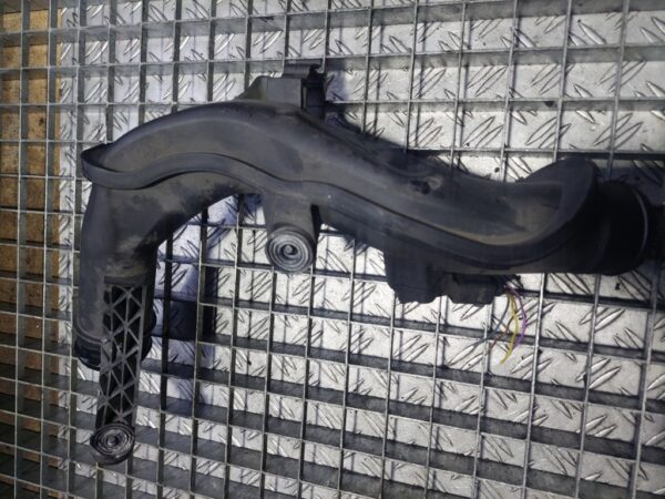 Tub Tubulatura intercooler cu senzor Volkswagen Skoda 2.0 tdi cod 5N0145770A