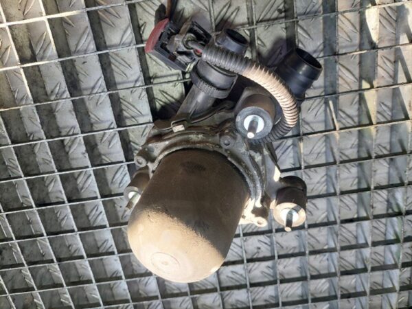 Pompa Aer Saab Opel 2.8 V6 cod 55560133