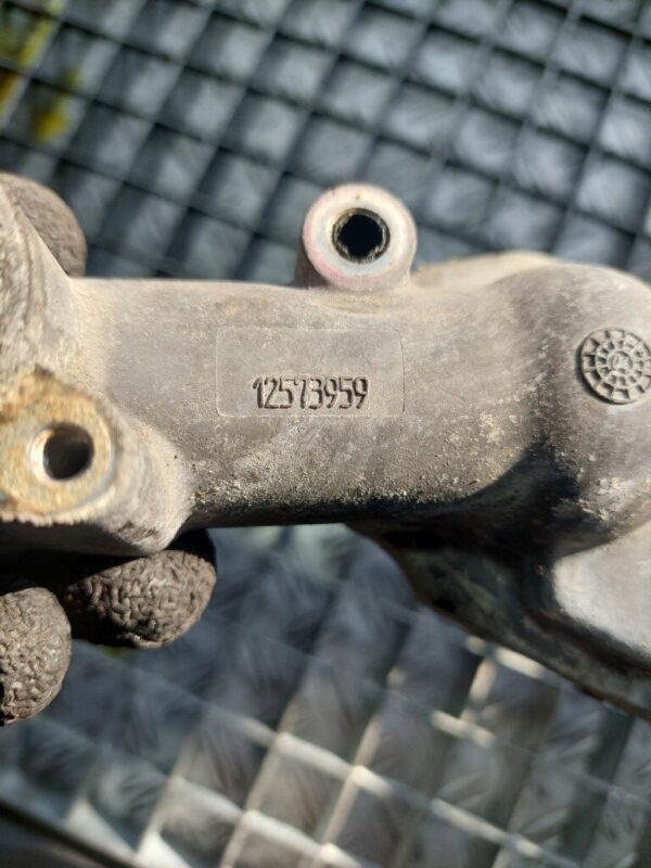 Carcasa termostat Saab Opel 2.8 V6 cod 12573959