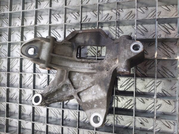 Suport alternator Saab Opel 2.8 V6 cod 55353631