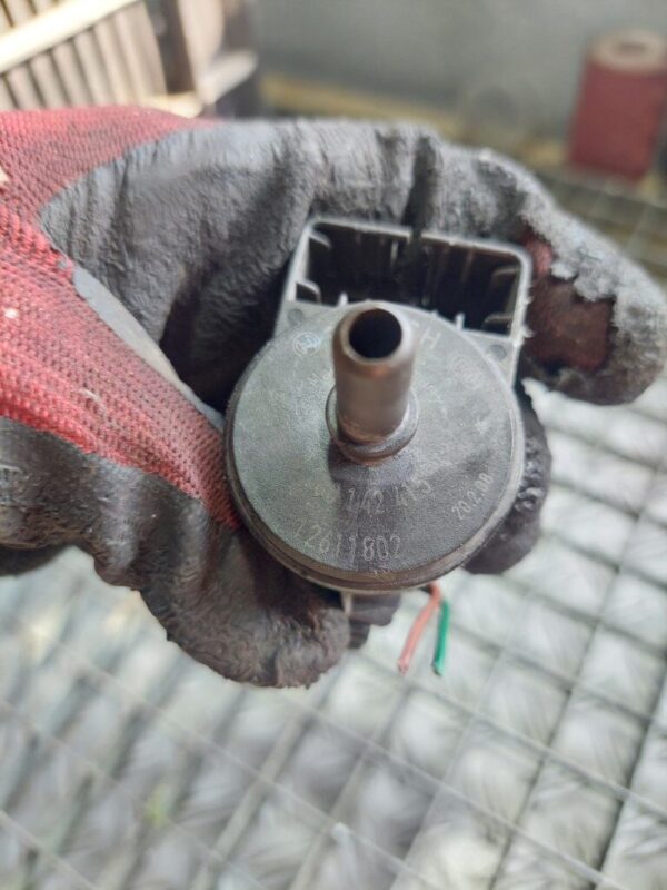 Valva solenoid Saab Opel 2.8 V6 cod 12611802