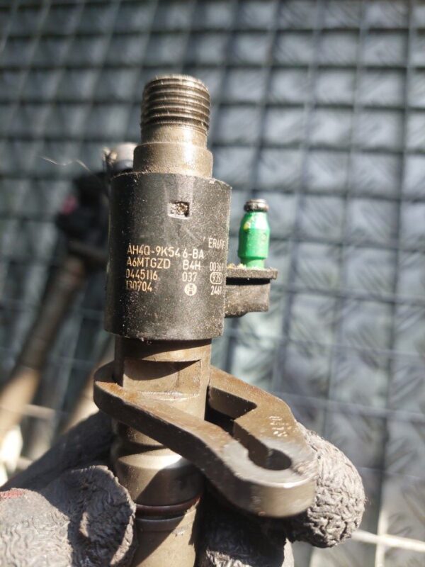 Injector Rover 4.4 V8 448DT euro 5 cod AH4Q-9K546-BA 0445116037