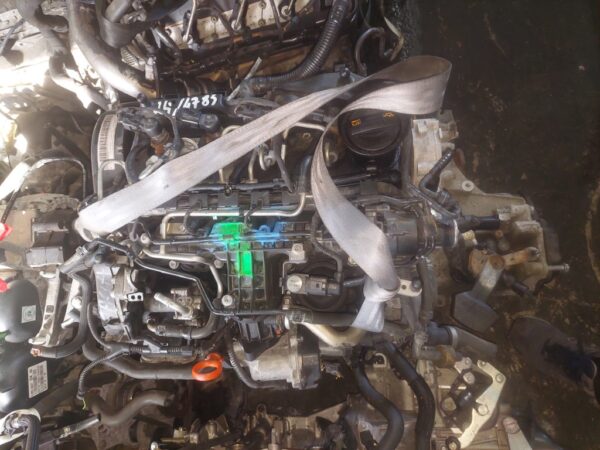 Motor Volkswagen Skoda Audi Seat 1.6 TDI cod CAY termostat exterior