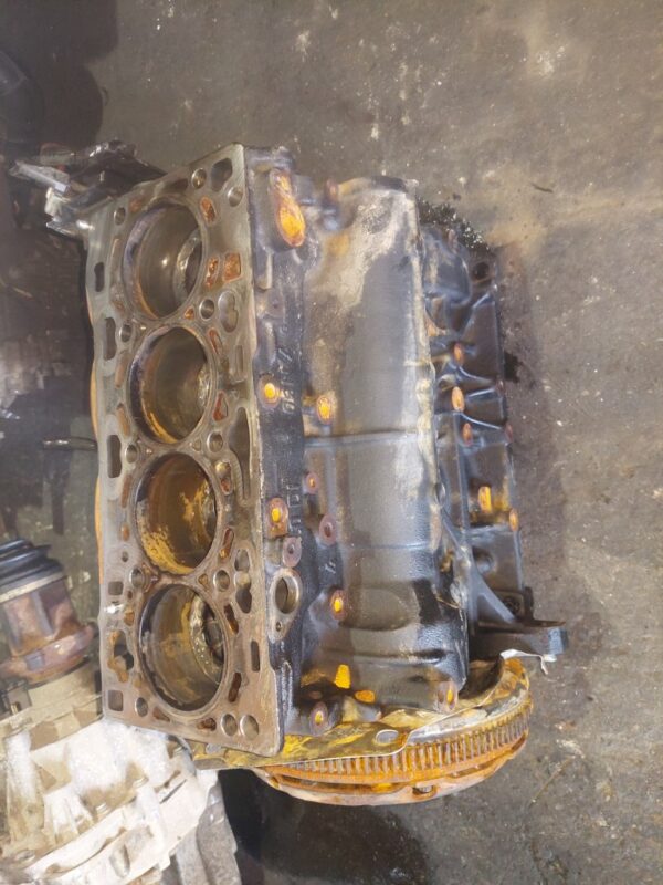 Bloc motor ambielat Skoda Superb Volkswagen Passat B8 an 2018 cod DFG