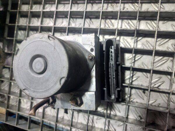 Pompă ABS Mercedes 1.5 B cod 0265235225 A0064310812