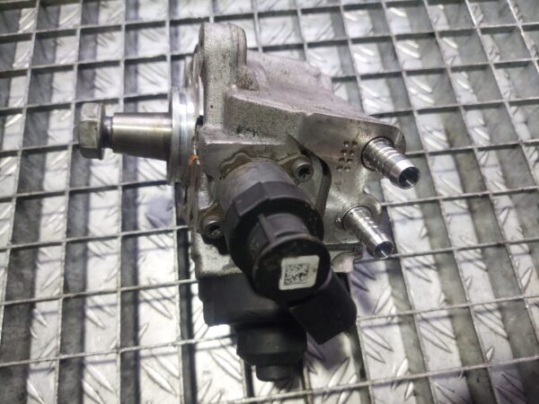 Pompa inalta presiune Volkswagen Audi 2.0 TDI CBD cod 03L130755