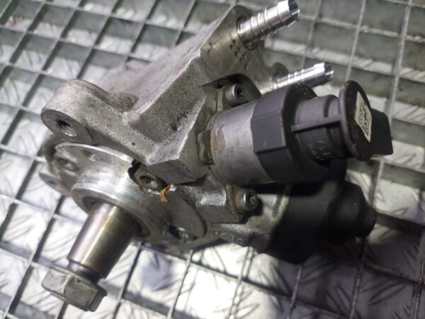 Pompa inalta presiune Volkswagen Audi 2.0 TDI CBD cod 03L130755
