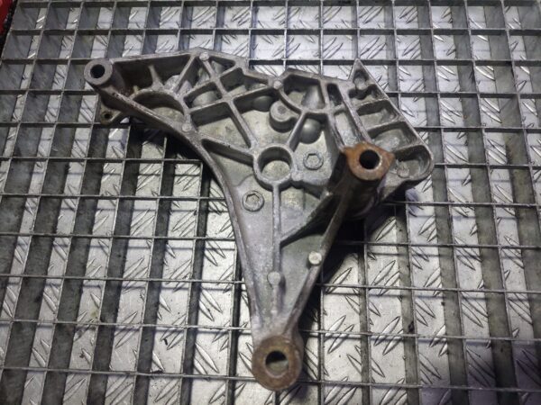 Suport motor Volkswagen 2.0 TDi cod 03L199207