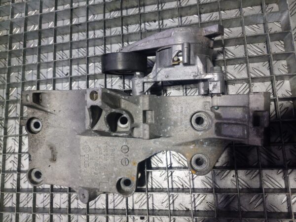 Suport accesorii 2.0 TDI Seat Volkswagen Audi Skoda cod 03G903143A