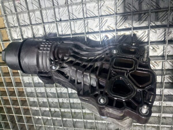 Carcasa si racitor filtru ulei Skoda Volkswagen Audi 2.0 TDI cod 10543510