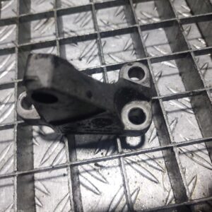 Suport pompa injectie BMW F25 X3 2.0 d B47C20B cod 8511628
