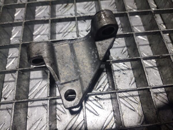 Suport pompa injectie BMW F25 X3 2.0 d B47C20B cod 8511628
