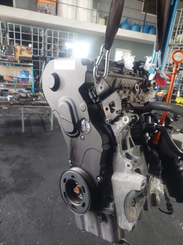 Motor fara anexe Volkswagen Audi Skoda 2.0 FSI cod BVY