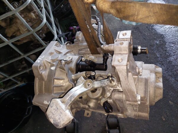 Cutie de viteze manuala Audi Volkswagen Seat Skoda 2.0 FSI 150 CP cod JYL