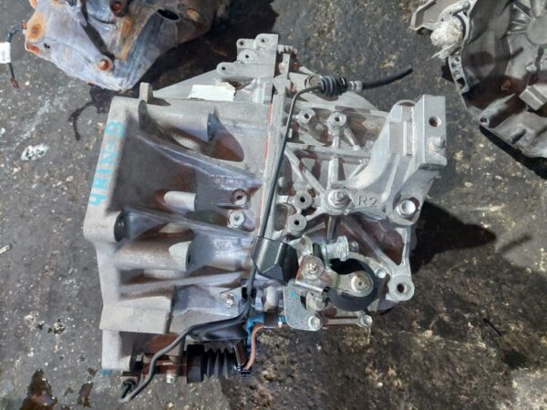 Cutie de viteze manuala MAZDA 3 BL cod 4R1N-B 2.2 Diesel 136kw an 2011