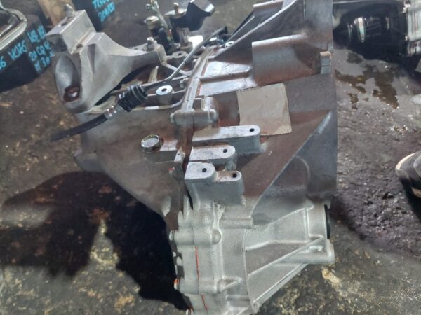 Cutie viteze manuala 6 Trepte Mazda 3 BL 2.2 CD cod motor R2AA cod 4R1N-B