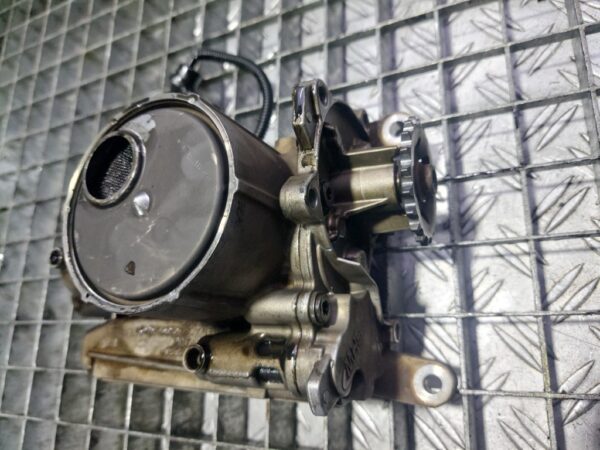 Pompa ulei cu senzor Peugeot Citroen 1.6 benzina cod V759401080
