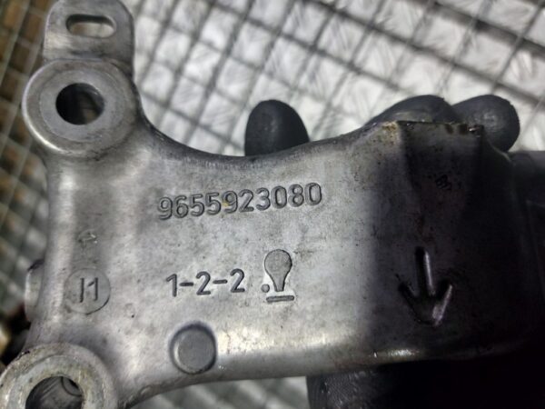 Suport motor Peugeot Citroen 1.6 benzina 156 cai cod 9655923080