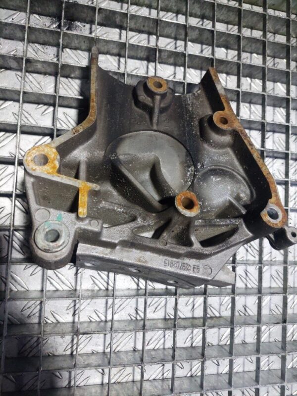 Suport compresor clima Opel 2.0 cdti cod 428702815