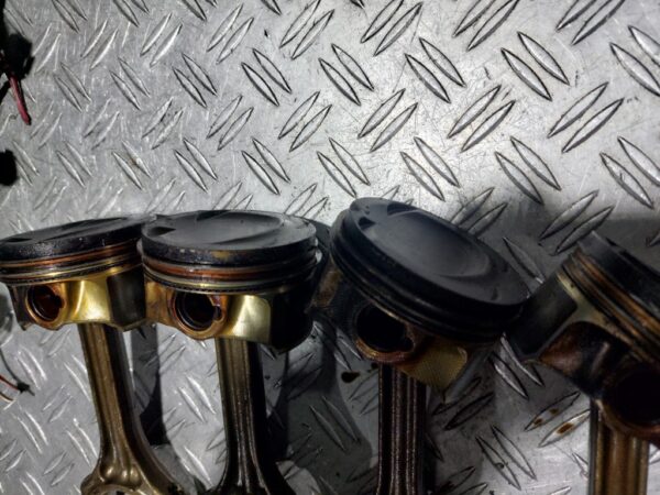Piston cu biela Volkswagen Seat Audi Skoda 1.4 TSI cod CAX CAXA