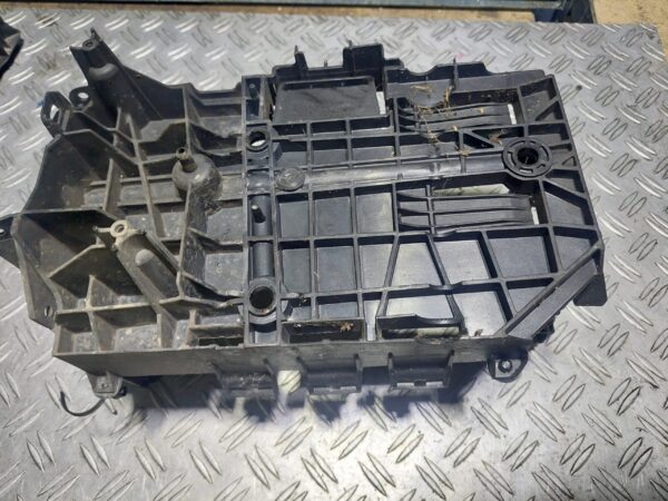 Suport baterie Peugeot 508 1.6 hdi cod 9686469580