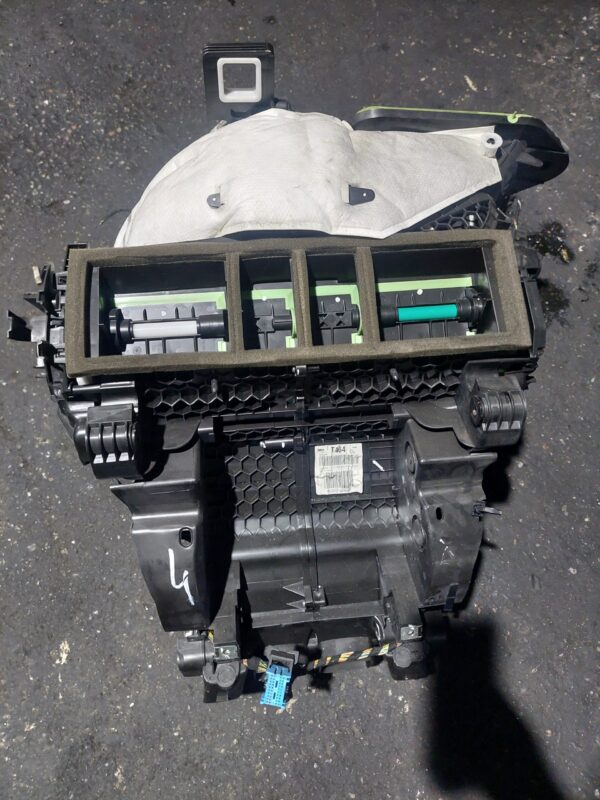 20250327_191557-scaled-1.jpg Aeroterma completa Peugeot 508 1.6 hdi cod 9688246480