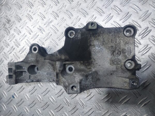 Suport accesorii Volkswagen Skoda Seat 1.9 tdi cod 038903143AF