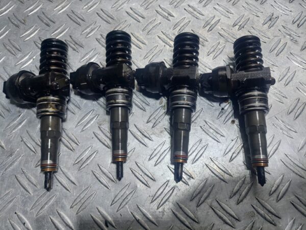 Injector Volkswagen Skoda Audi Seat 1.9 tdi cod 0414720313