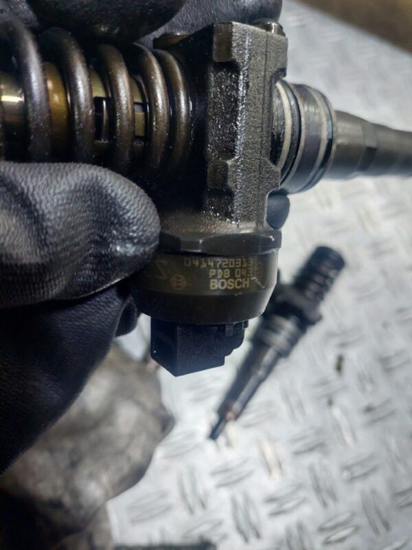 Injector Volkswagen Skoda Audi Seat 1.9 tdi cod 0414720313